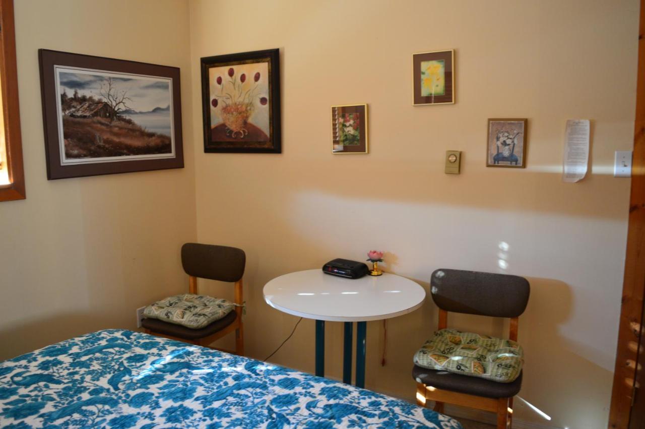 Estuary House Reflexology B&B Courtenay Exteriör bild