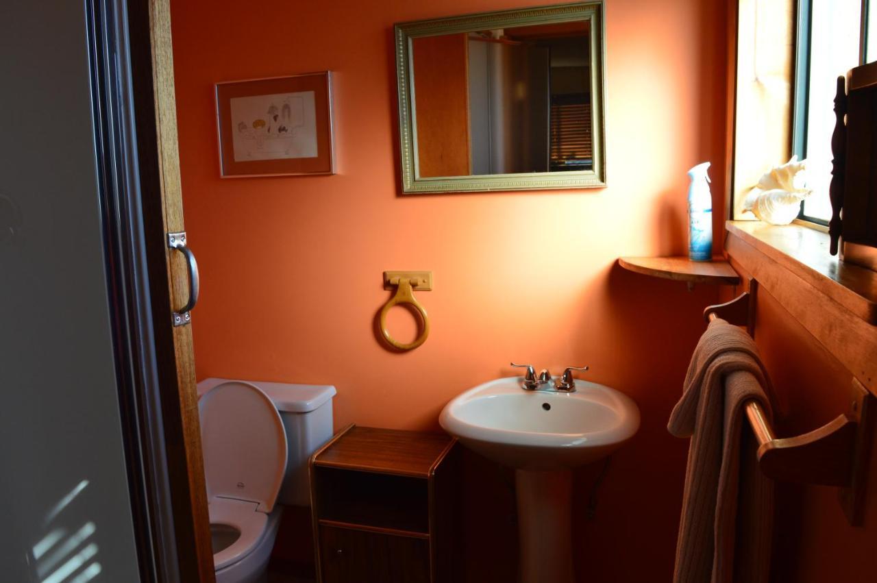 Estuary House Reflexology B&B Courtenay Exteriör bild
